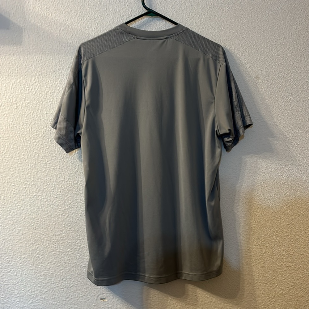 Adidas Climalite Basic Tee Size Large - image 6